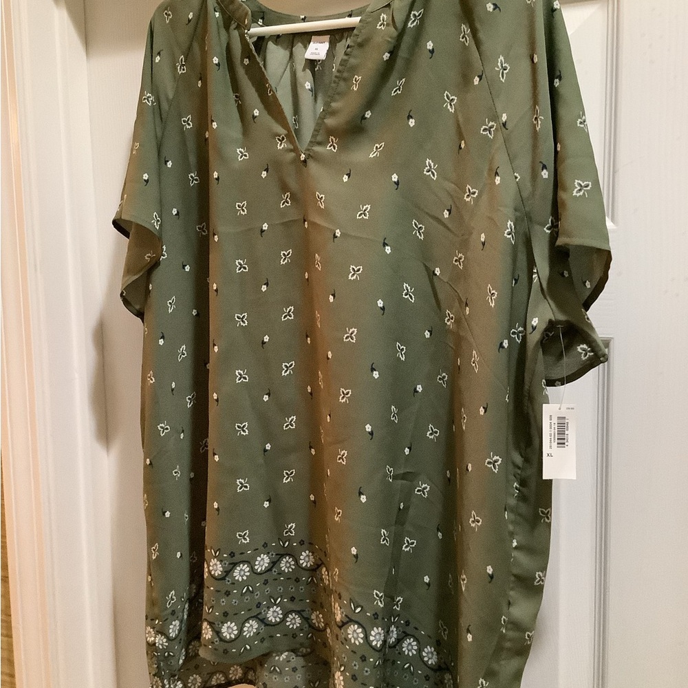 Old Navy Green & Khaki V-neck Blouse With Floral Pattern